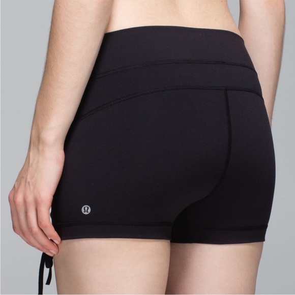 Lululemon Athletica Liberty Spandex Shorts Size 4 - Picture 2 of 6